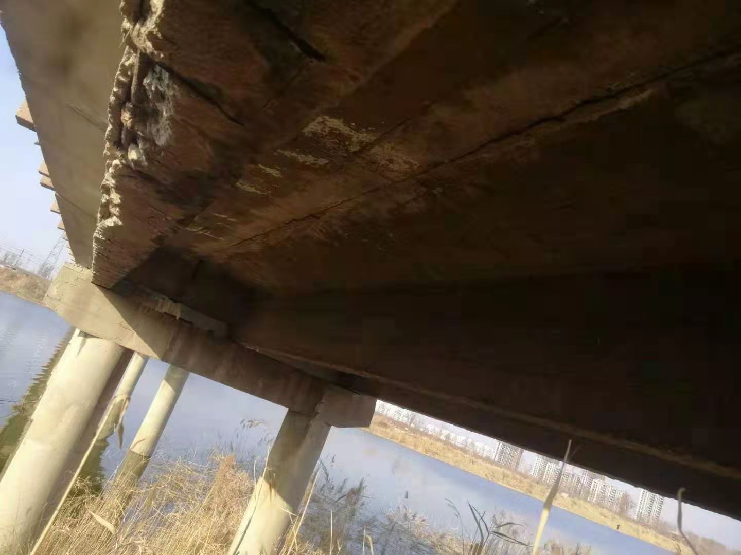 拉萨道路桥梁结构的常见病害
